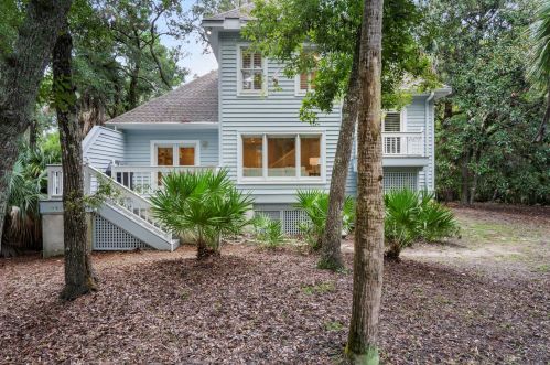83 Wax Myrtle Ct, Johns Island SC  29455-5774 exterior