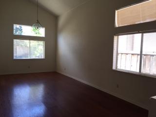 1447 Legend Cir, Vallejo CA  94591-8694 exterior