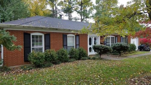 8503 Para Ct, Louisville, KY 40242-3023
