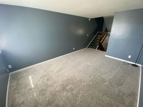 8877 Swan Rd, Milwaukee, WI 53224-7002