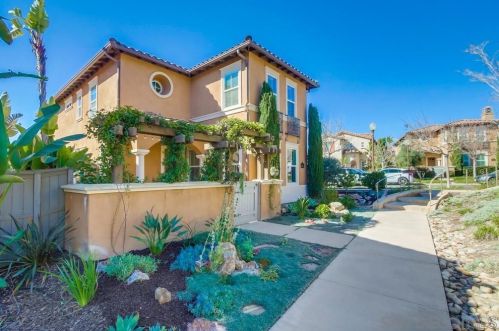 8425 Kern Cres, San Diego, CA 92127-4156