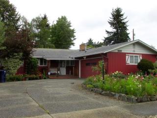 5217 11th St, Tacoma, WA 98465-2410