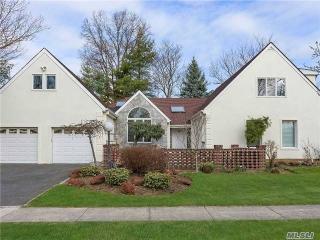 1660 Warwick Rd, Hewlett, NY 11557-1833