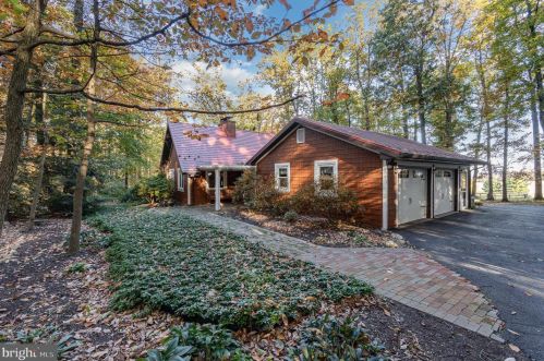 31 White Oak Dr, Carlisle, PA 17015-9170