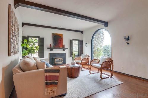 3211 Dumas St, San Diego CA 92106-1317 exterior