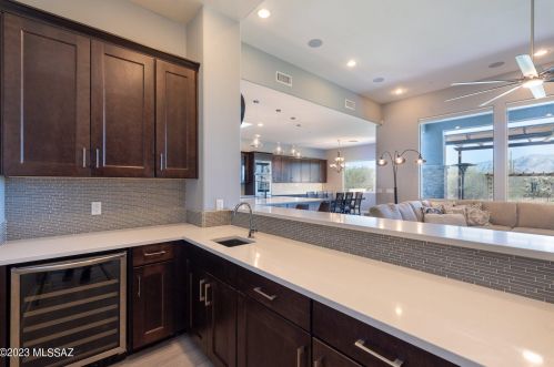 4358 Lambert Ln, Tucson AZ  85742-9084 exterior