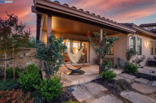 1080 Victorine Rd, Livermore CA  94551-6635 exterior