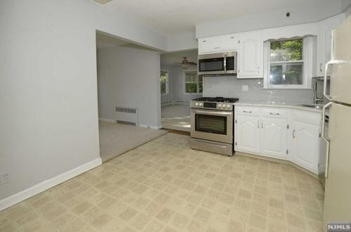 388 Cedar Ave, Ridgewood NJ  07450-5135 exterior