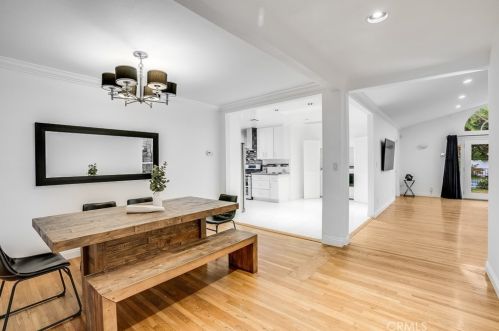 11814 Hesby St, North Hollywood CA  91607-3218 exterior