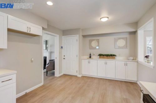 1513 142nd Ave, San Leandro CA  94578-1707 exterior