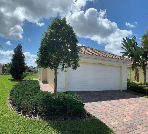 12260 Pescara Ln, Orlando, FL 32827-7182