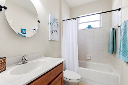 14255 Manchester Cir, Naples FL  34114-7221 exterior