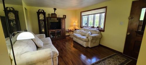 1455 Willoughby St, Pittsburgh, PA 15205-3928