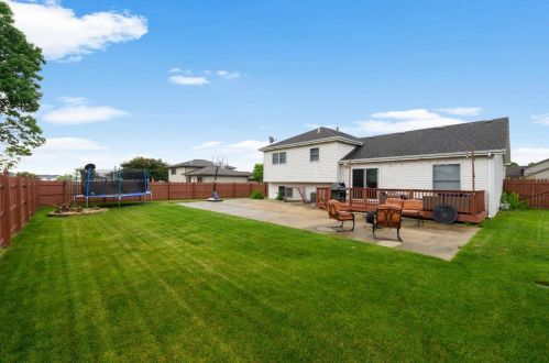 11804 Magoun Dr, Dyer IN  46373-9231 exterior