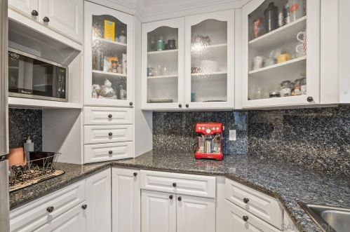 1155 Pacific Beach Dr, San Diego CA  92109-5149 exterior