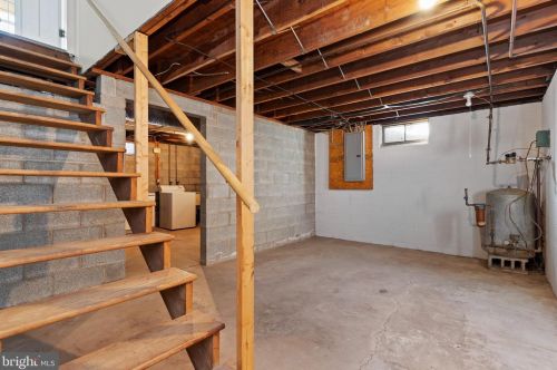 1749 Church Rd, Hummelstown PA  17036-9724 exterior