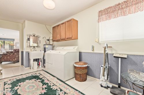 13232 Ballad Dr, Sun City AZ 85375-6537 exterior