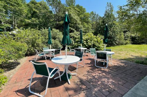 12 Gold Leaf Ln, Mashpee MA 02649-3556 exterior