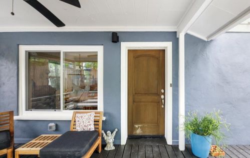 1208 Delano St, Austin TX  78721-2104 exterior