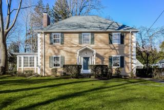 17 Donellan Rd, Scarsdale, NY 10583-2007
