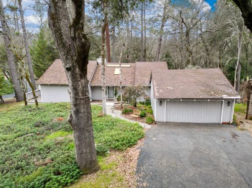 19007 Chickadee Ct, Lake Wildwood CA  95946-9644 exterior