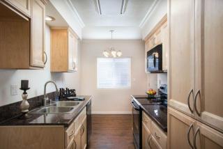 15940 Indiana Ave, Paramount CA  90723-5135 exterior