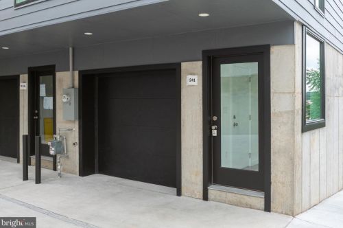 237 Krams Ave, Philadelphia, PA 19128-1242