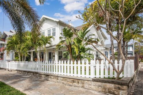 105 6th Ave, Saint Petersburg, FL 33701-2513