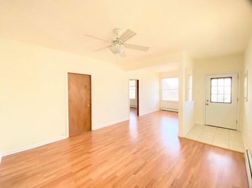 3641 Armour Ave, Cudahy, WI 53110-1122