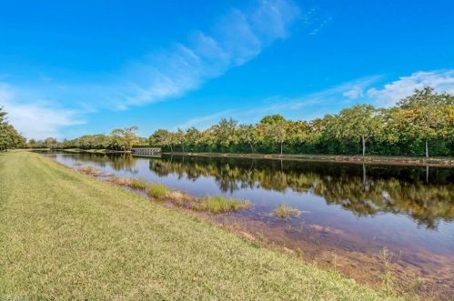 2982 Aviamar Cir, Naples FL  34114-9564 exterior