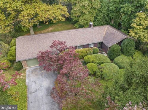 2715 Point Breeze Dr, Wilmington, DE 19810-1150