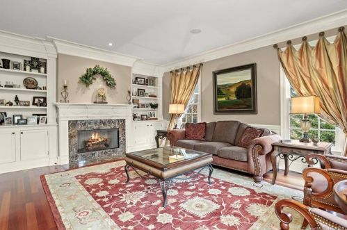 77 Tackora Trl, Ridgefield CT  06877-3028 exterior