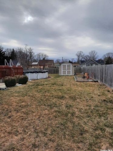 72 Winganhauppauge Rd, Islip Manor NY  11751-2613 exterior