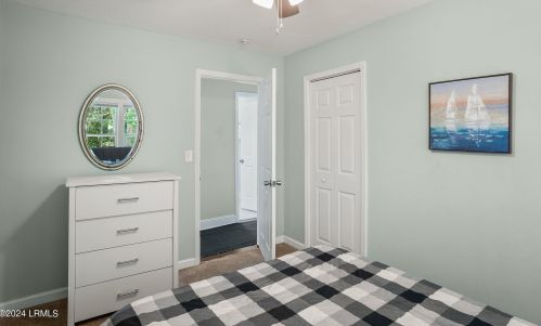 818 Paul Dr, Beaufort SC  29902-6626 exterior