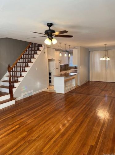 2316 Morgan Ave, Bronx, NY 10469-5720
