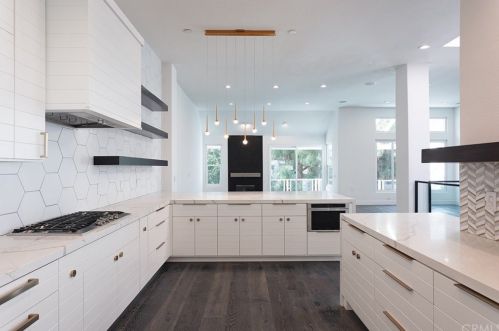 5 Southampton Ct, Newport Beach, CA 92660-4207