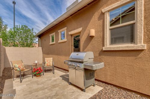 4926 Quiet Way, Gilbert AZ  85298-0648 exterior