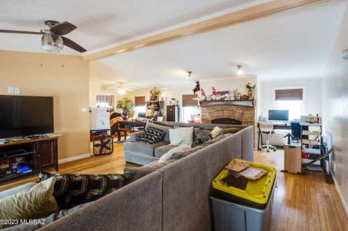 9011 Valgrind Ln, Tucson AZ  85743-7912 exterior