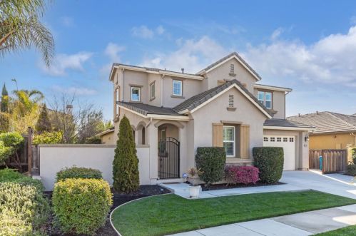 9732 Coyote Moon Ln, Gilroy, CA 95020-9661