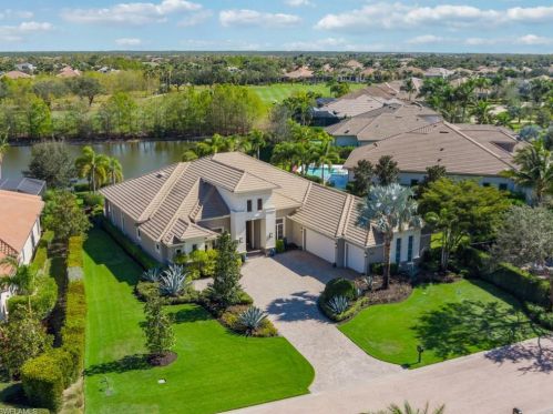 4252 Deephaven Ln, Naples FL  34119-8616 exterior