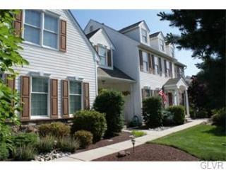 49 Millbrook Ct, Easton, PA 18045-7476
