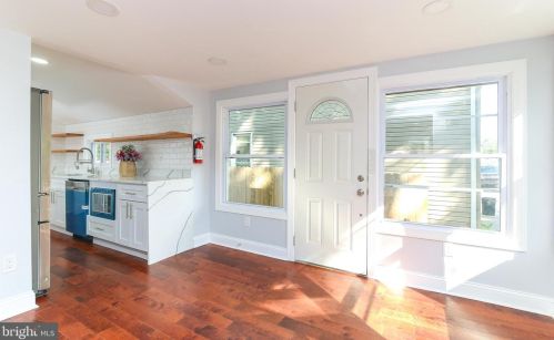 5 Queen St, West Deptford, NJ 08066-1138