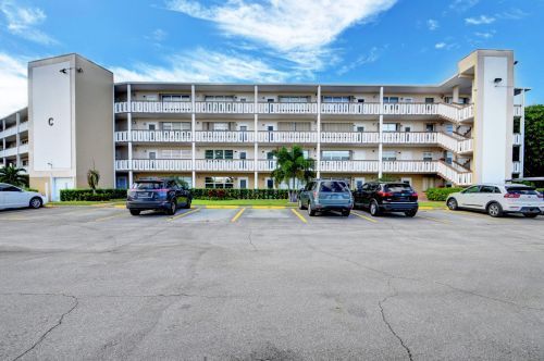 457 Southampton C, West Palm Beach, FL 33417-7820