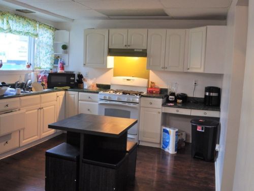 1113 Negley St, Hermitage, PA 16121-1878