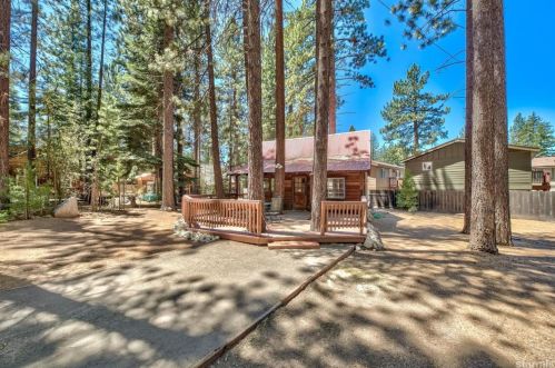 1032 Cellador Rd, South Lake Tahoe CA  96150-8828 exterior