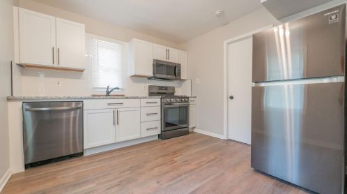 8436 Gordon Dr, Hammond IN  46322-1107 exterior