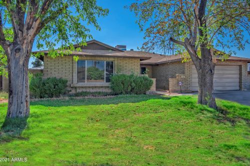 17431 36th Dr, Glendale, AZ 85308-3206