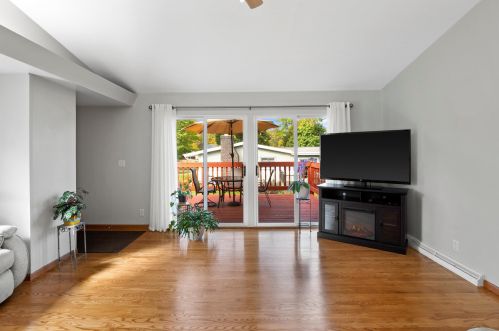 7312 Earl Ave, Greendale, WI 53129-1601
