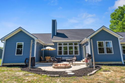 1043 Carryback Dr, Pataskala OH 43062-9543 exterior