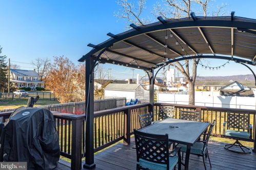 141 Funk St, Strasburg VA  22657-2403 exterior